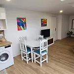 Getaway - Walk To Everything Appartement